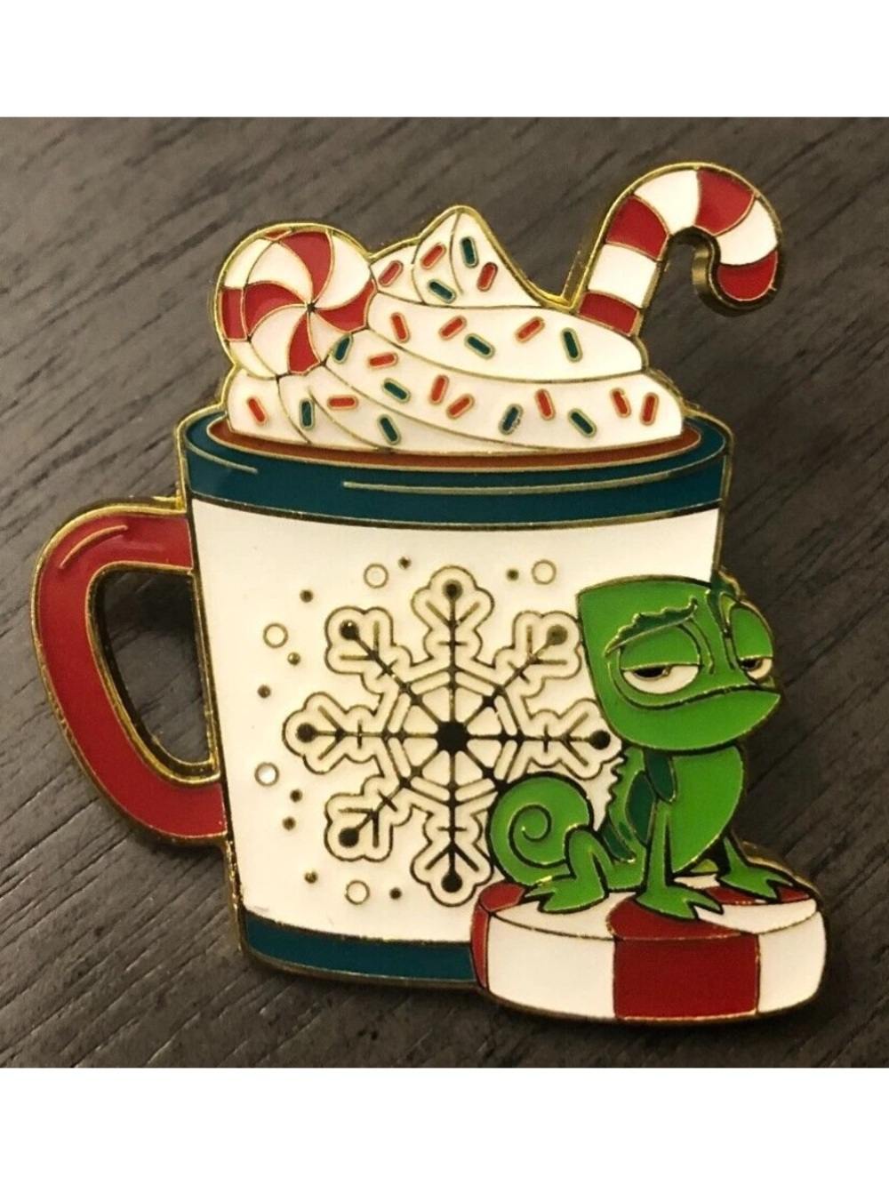 Disney pin 152362 Tangled Pascal Christmas Holiday Peppermint Mocha Rapunzel